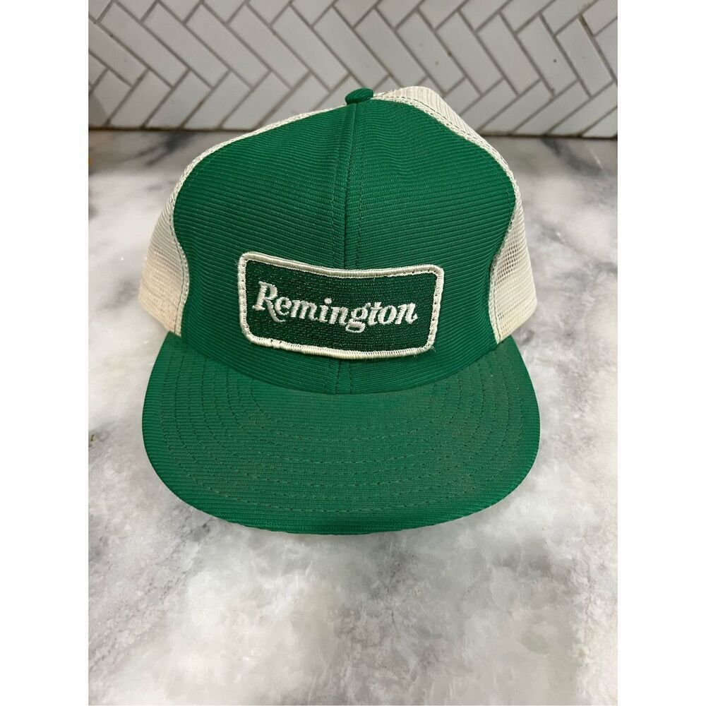 VINTAGE REMINGTON FIREARMS GREEN & WHITE SNAP BACK TRUCKER HAT MADE IN USA